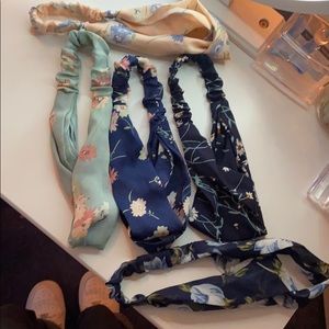 Bundle of never worn floral headbands